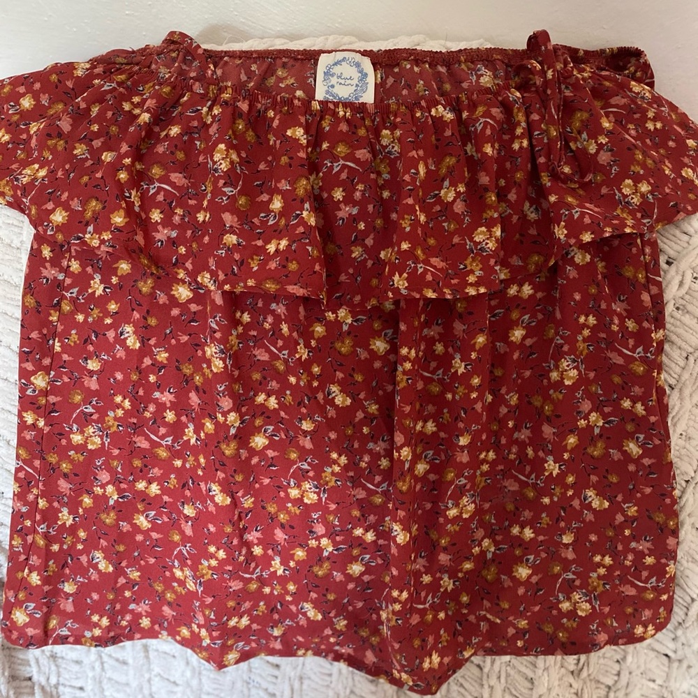Fall off the shoulder top
